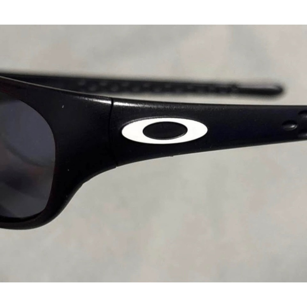 Oakley Fives Men's Sunglasses with Storage Bag, Used, Vintage 2000's - Picture 3 of 9